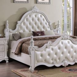 White Post Bed - 4pc Queen Set Bed Dresser Mirror Nightstand 