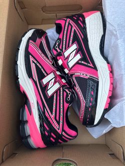 New unisex new balance size 4 1/2 women size 6