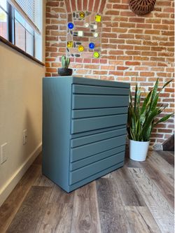 ✨Refinished Dresser / Changing Table or Kids Dresser - Free Delivery!