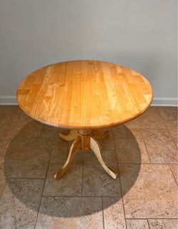Small kitchen table/30” tall 35” circumference