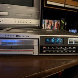 General Electric Kitchen Radio And Tape Player.