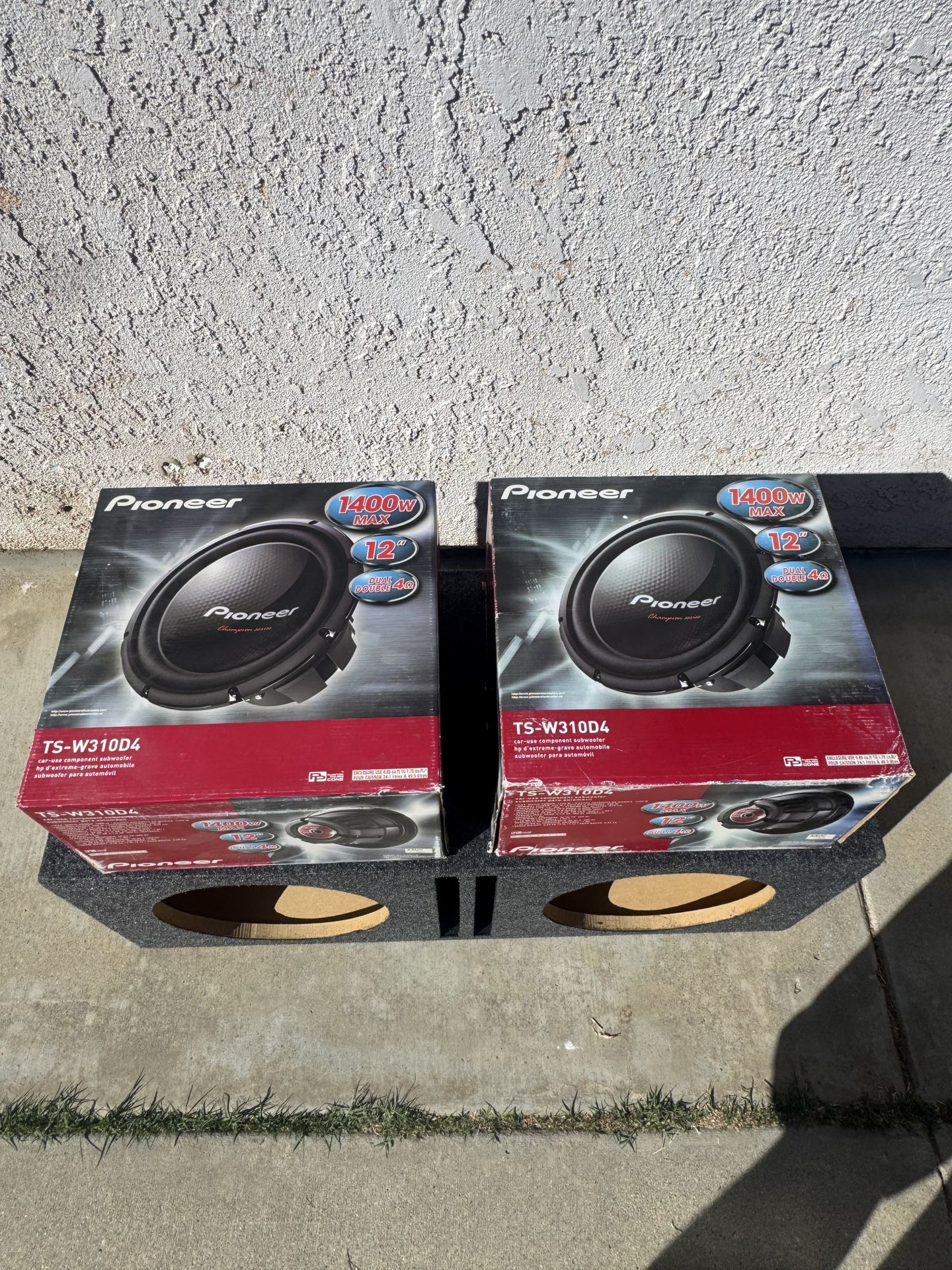 2 12” Subwoofers And Subwoofer Box