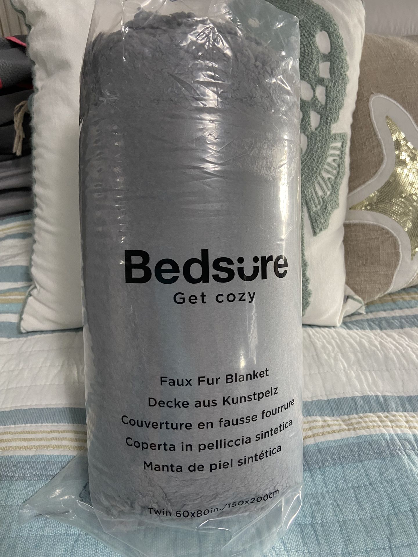 Bedsure Fuzzy Blanket