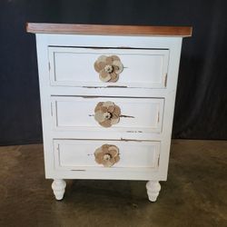 Farmhouse End Table with Floral Knobs