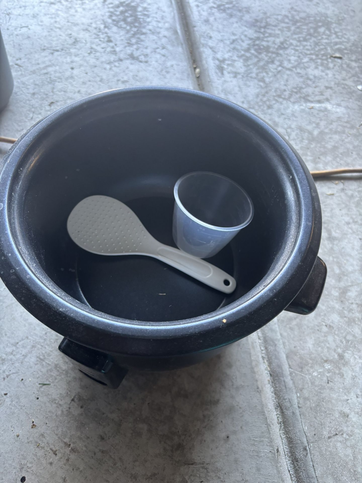 Almost New Rice Cooker Electric