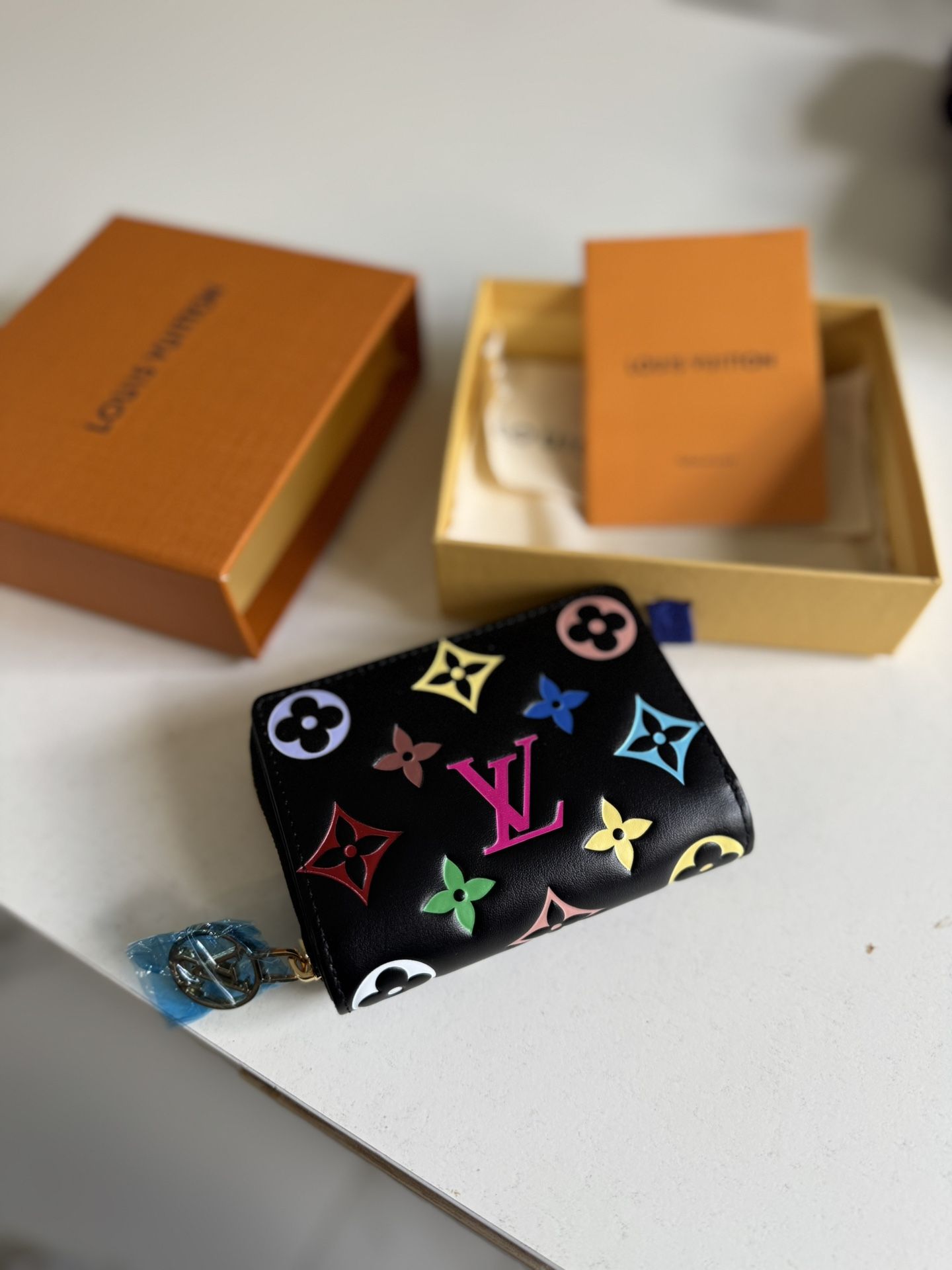New LV Louis Vuitton Wallet - New Box Bag New 2025