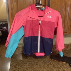Girls North face Size  6