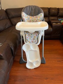 BABY TREND HIGH CHAIR