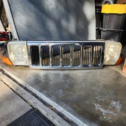 Jeep Commander Front Grill And Headlights 