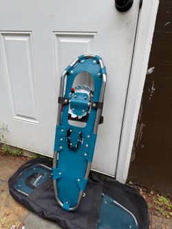 Aluminum Frame Snowshoes with Carry Bag