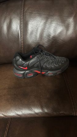 Nike Air Max Plus Drift “Bred” Size 6Y