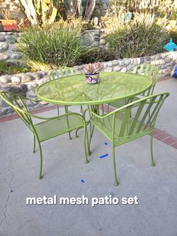 Metal mesh outdoor patio dining set