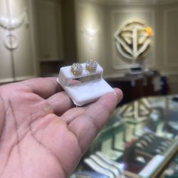 Diamond Earrings 10kt Gold 