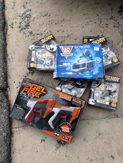 Vintage and new toy lot of 8