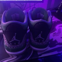 PINE GREEN AIR JORDAN 3s.