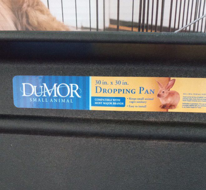 Dumor Small  Animal Dopping Pan 30 in. × 30 in. In Good Condition 