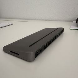 Henge Stone Pro USB-C Dock