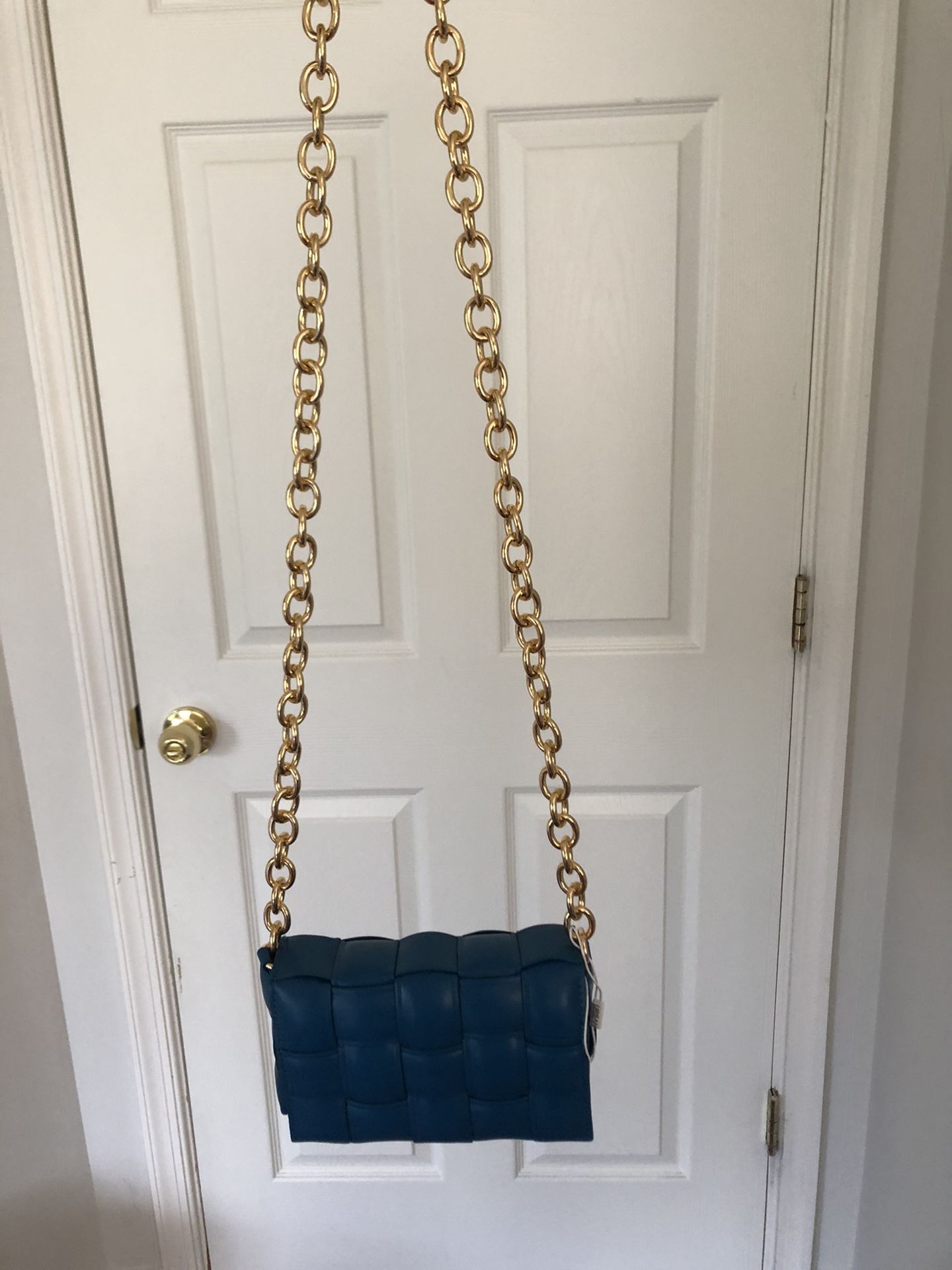 Chain Shoulder Bag