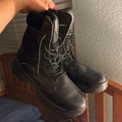 9.11 Boots (size 9.5)