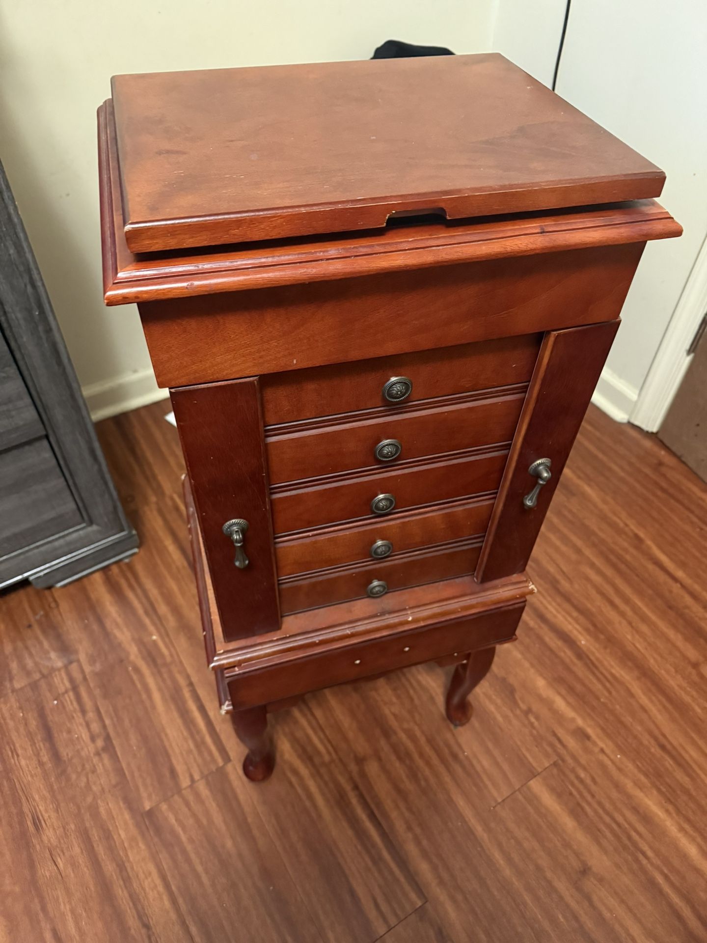 Jewelry Chest