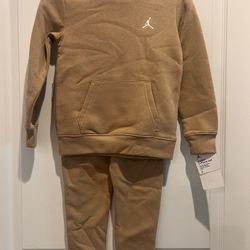 New Jordan 2-pc Set Size 4 Sweatshirt & Matching jogger