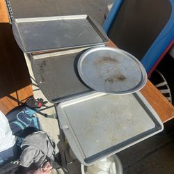Mixed Lot Used Baking Sheets & Pizza Dish $5 Fir All