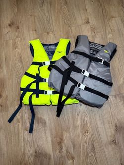 Speedo Adult Universal Life Jackets – Set of 2