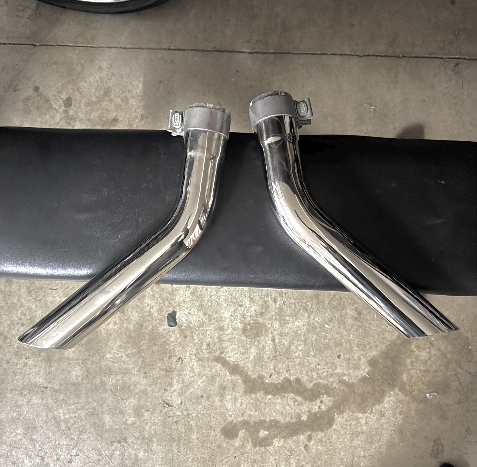 Pypes 2.5” Exhaust Tips