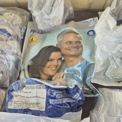 Oxygen mask cpac mask and hosing.