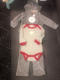 Burts bees baby 3 pieces size 3-6 months 100% organic cotton