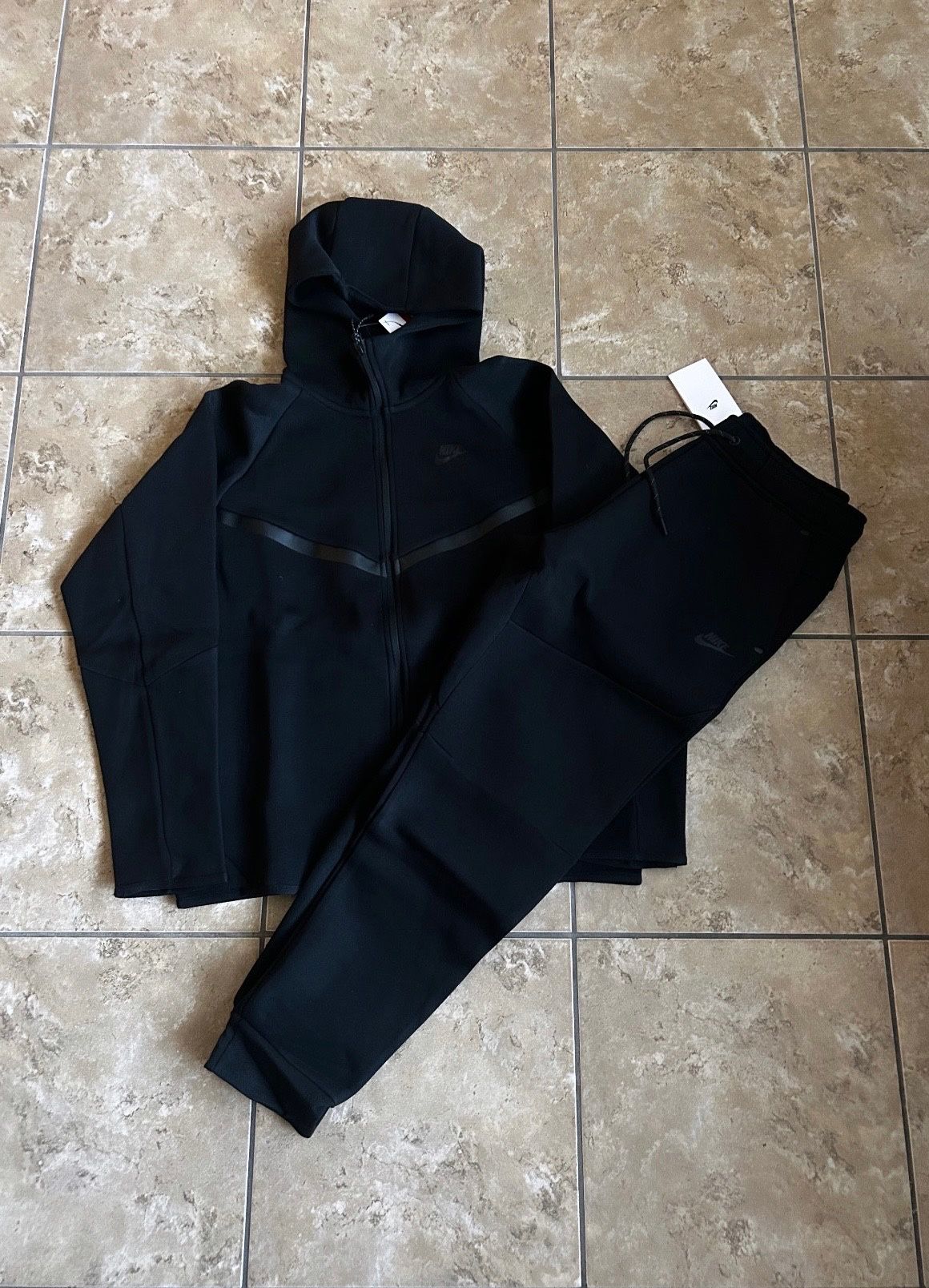 Large Black Nike Tech Sweatsuit