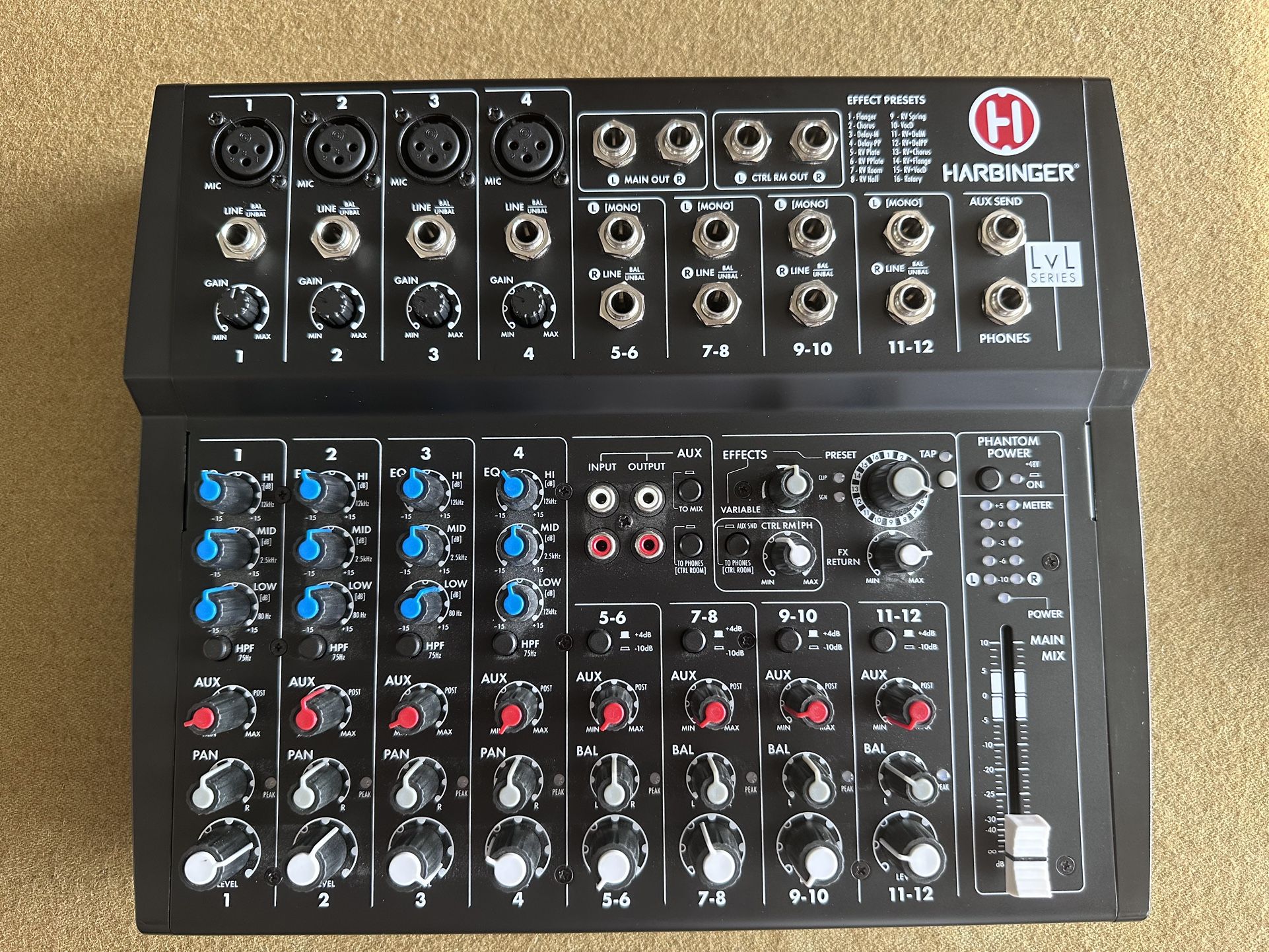 Harbinger L1202FX 12-Channel Mixer with effects