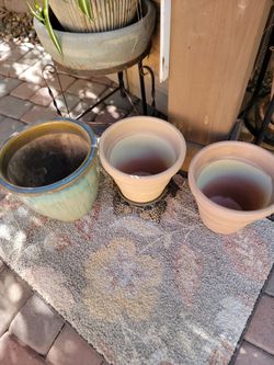 Porcelain flowers pots