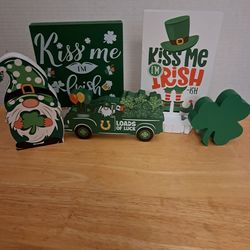 VJV-St Patrick mini signs and decor