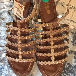 Carlos Santana Brand, Womens Sandals, Brown Color, Size 8, Brand New****