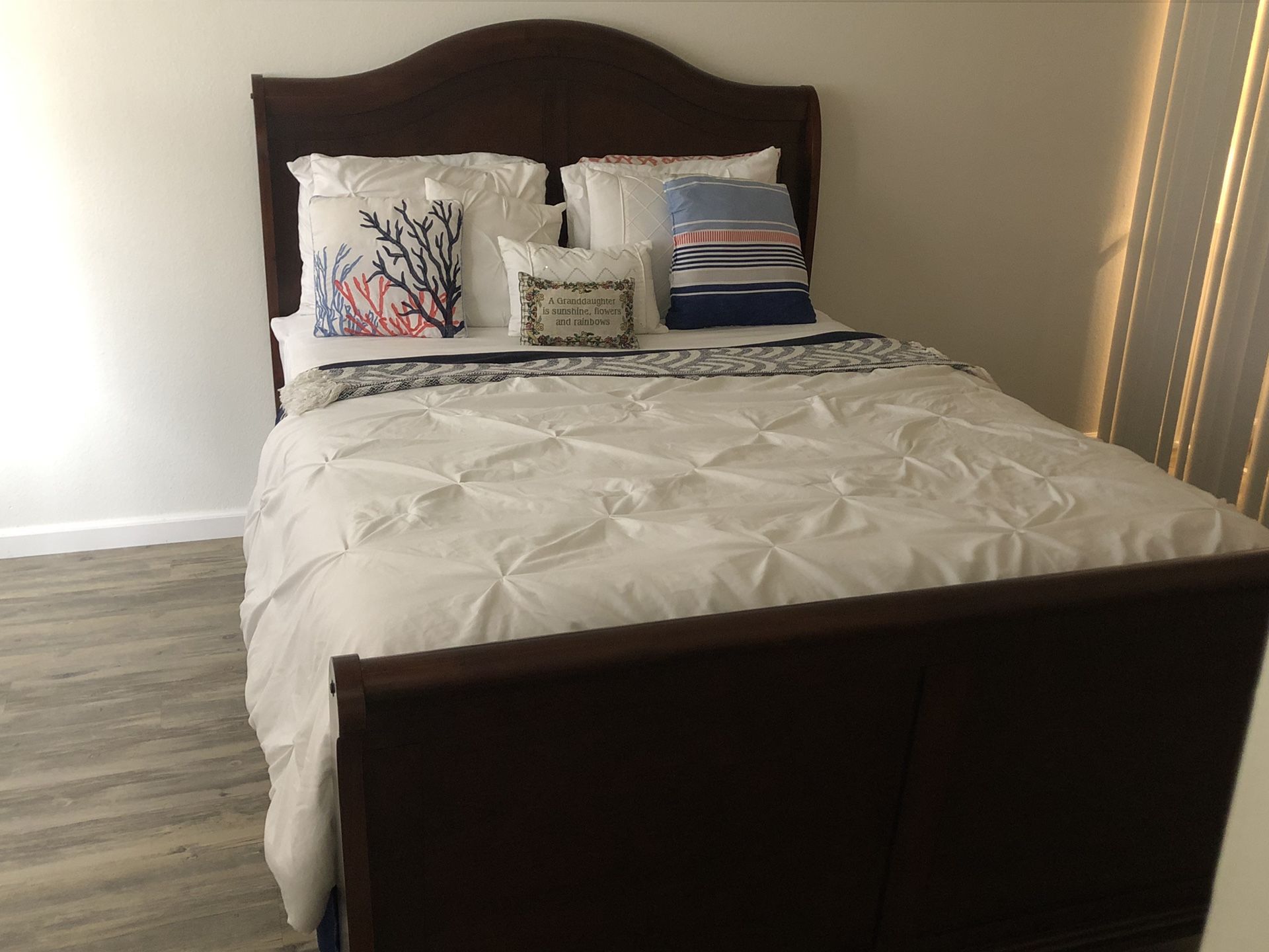 Henry queen sleigh sale bed