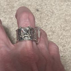 New CZ 4 kt sterling silver wedding ring size 9