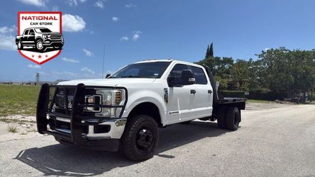 2019 Ford F350 Super Duty Crew Cab & Chassis