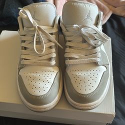 Women Jordan 1 Low