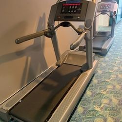 Life Fitness 95ti Treadmill 
