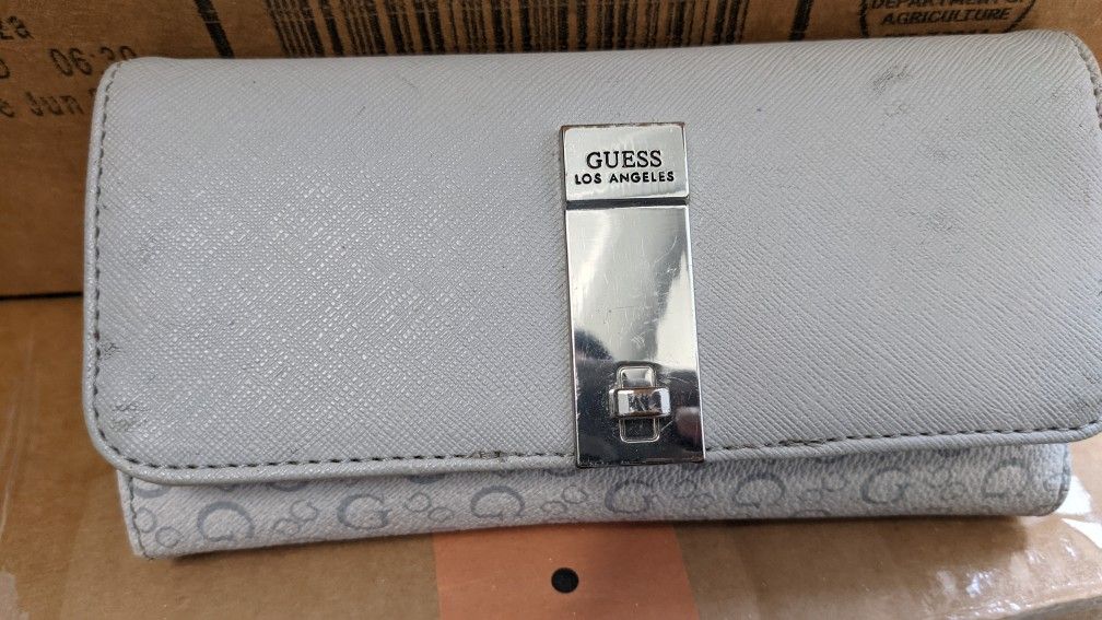 Guess Trifold Wallet Purse Clutch