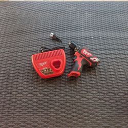 Milwaukee M12 Drill And Charger 