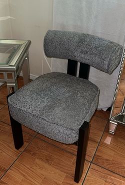 Modern vanity/desk chair