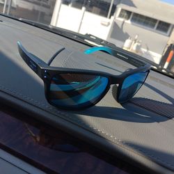 Oakley sunglasses