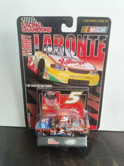 2000 RACING CHAMPIONS NASCAR #5 TERRY LEBONTE MONTE CARLO