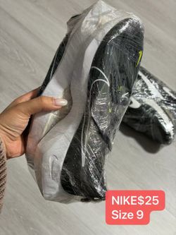 NIKE, $25, women’s Size 9