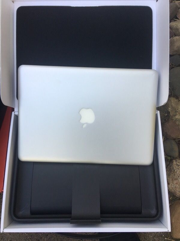 MacBook Pro cash only