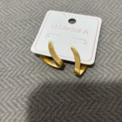 Fake V Shape Earrings 