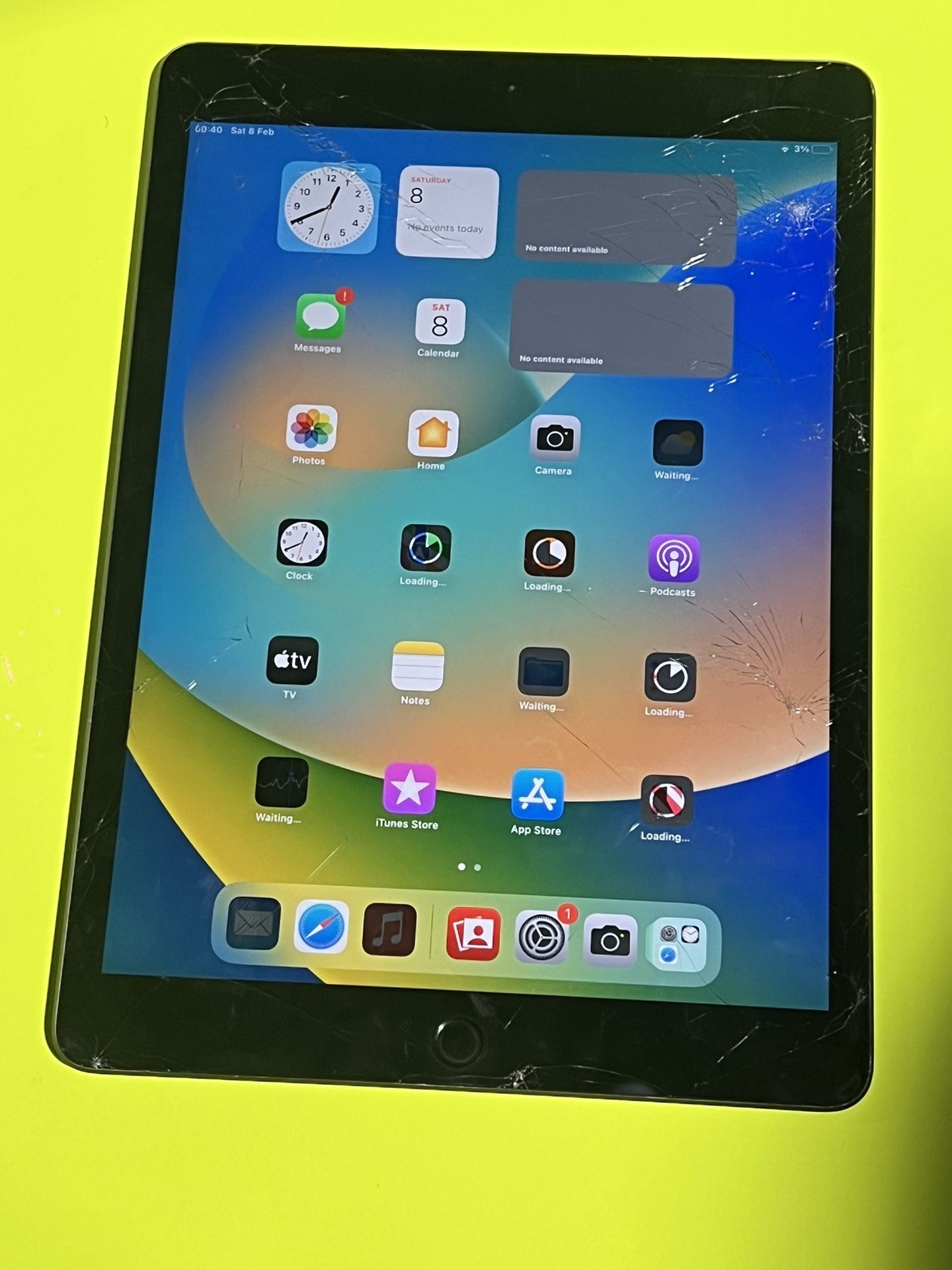 Pad 8th 128GB Space Gray iOS 16.6.1 HT06