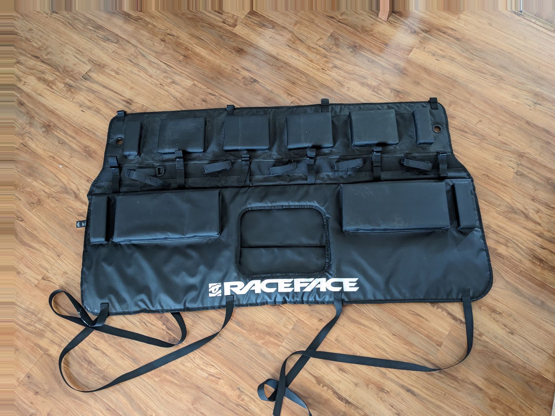 Race Face T2 Tailgate Pad